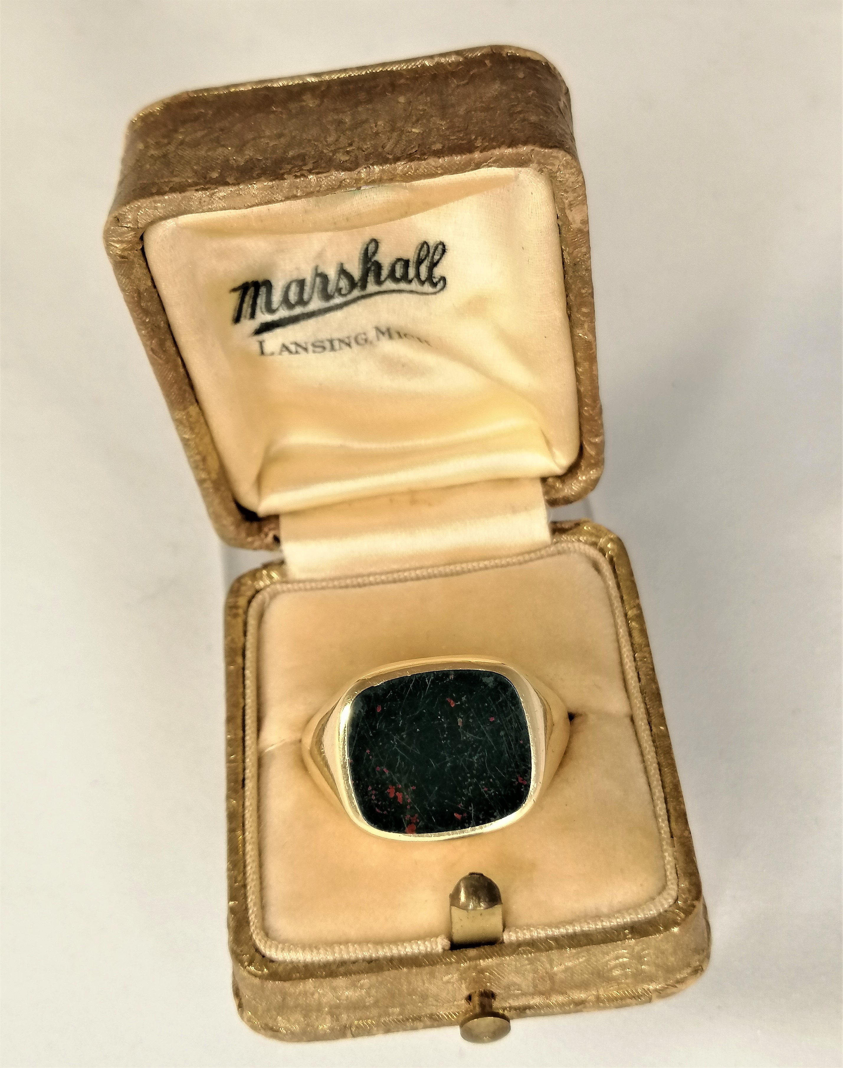 keuken Opa Weigering Vintage 14K gold gentleman's ring with heliotrope. Vintage 14K gouden heren  ring met heliotroop. - Jewelry / Juwelen - Sale
